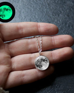Glow In The Dark Moon Necklace 14mm Galaxy Planet Glass Cabochon Pendant Necklace Silver Chain Luminous
