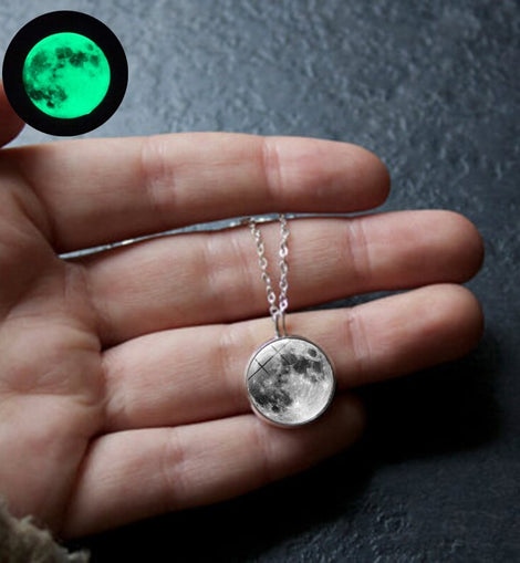 Glow In The Dark Moon Necklace 14mm Galaxy Planet Glass Cabochon Pendant Necklace Silver Chain Luminous